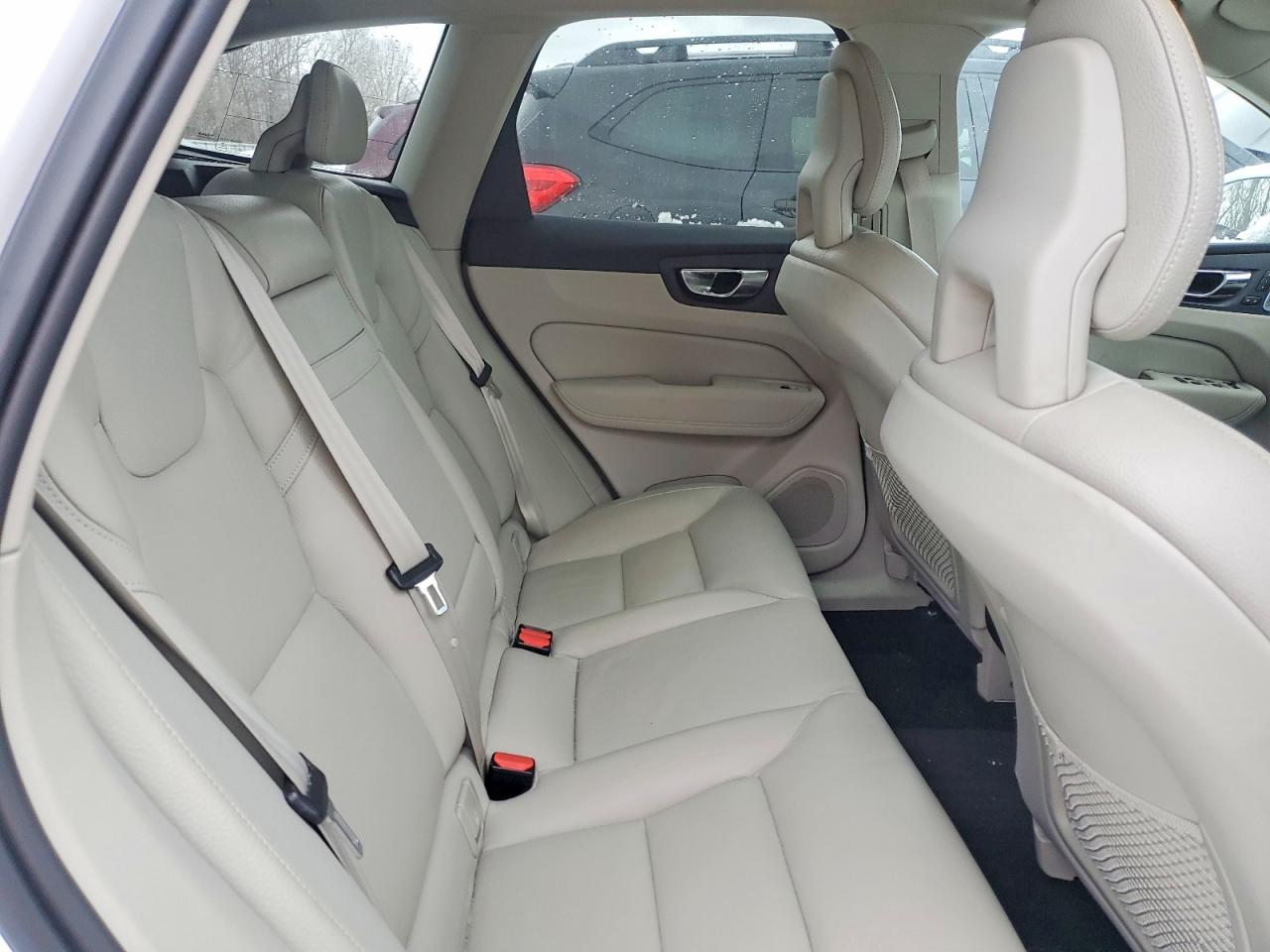 2018 Volvo Xc60 VIN LYVA22RL0JB078158 photo 11