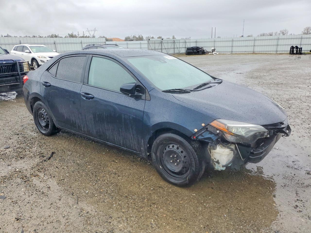 2019 Toyota Corolla VIN 2T1BURHE2KC211601 photo 4