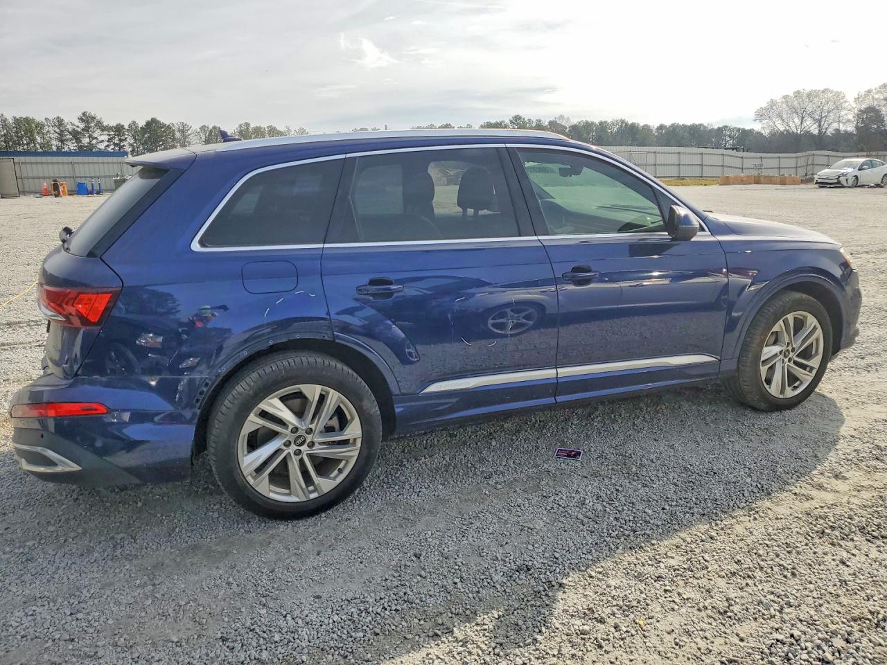 2021 Audi Q7 VIN WA1LXAF79MD025118 photo 3
