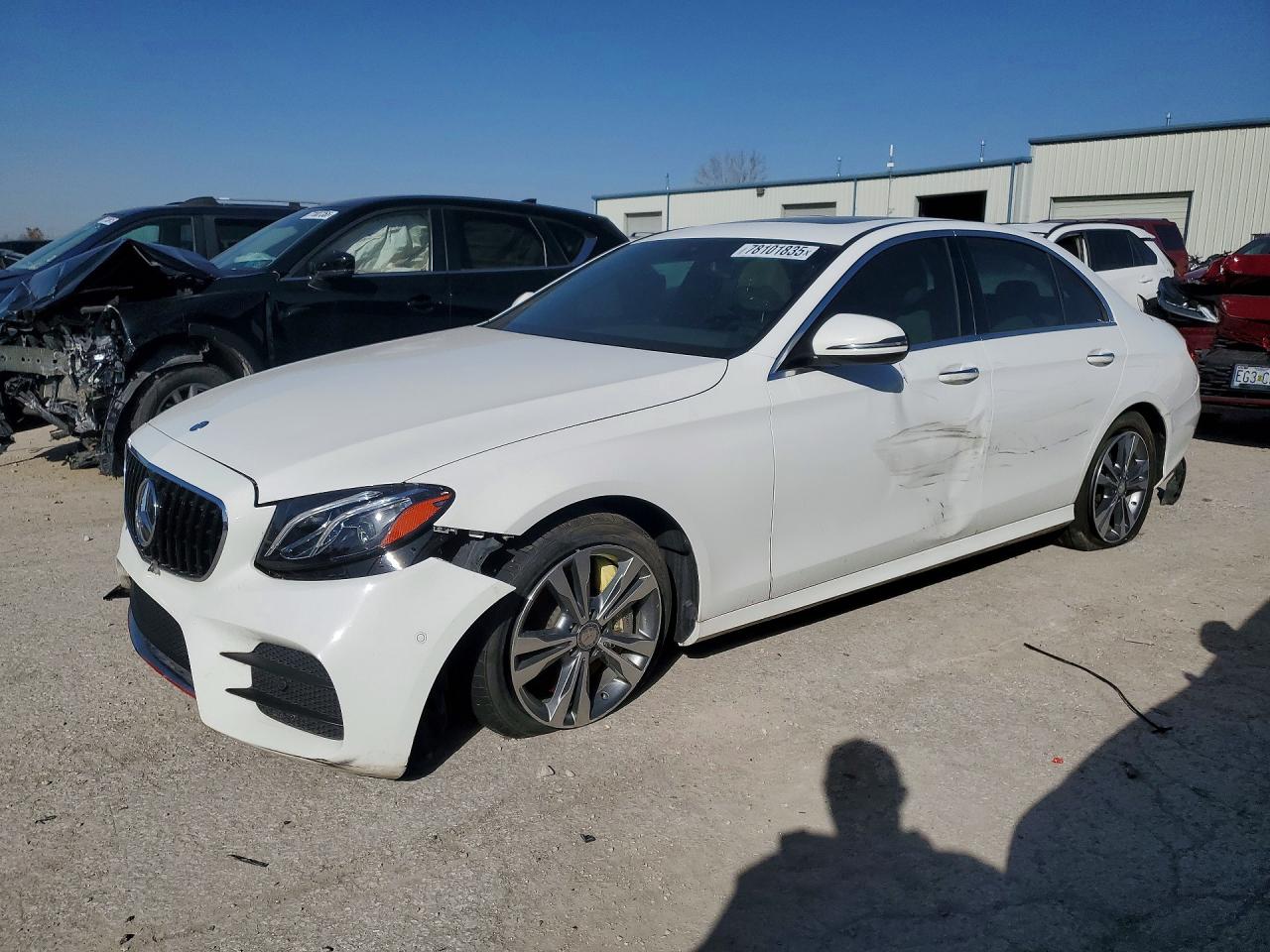 2017 Mercedes-Benz E-class VIN WDDZF4JB7HA089932 photo 1