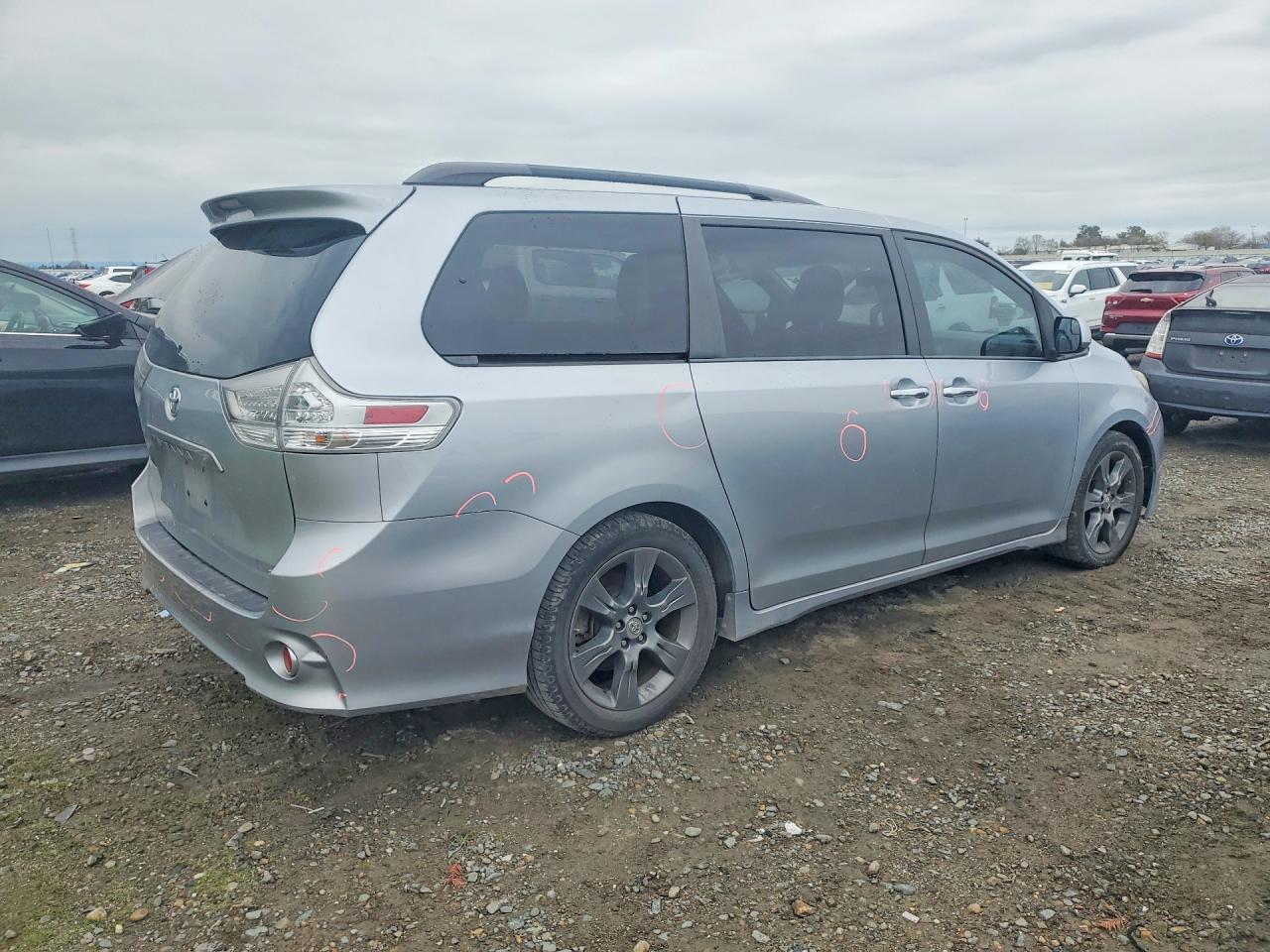 2015 Sienna VIN 5TDXK3DC7FS623961 photo 3
