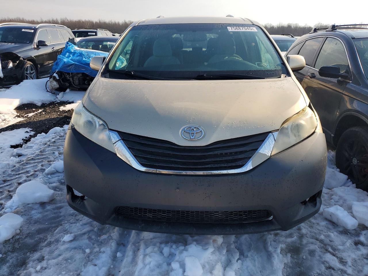 2011 Toyota All models VIN 5TDKK3DC3BS027444 photo 5