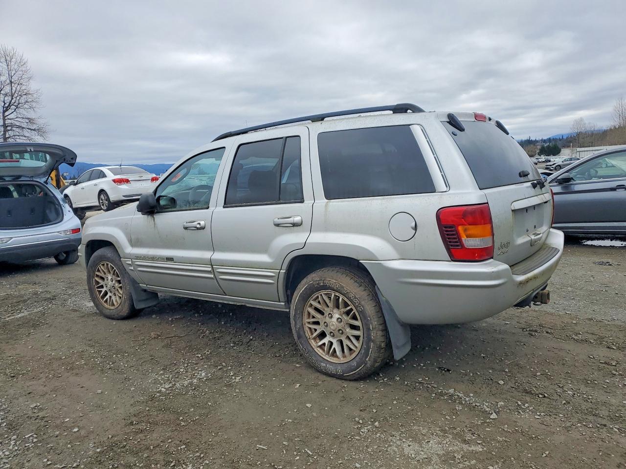 2004 Jeep Cherokee VIN 1J4GW58N94C296578 photo 2
