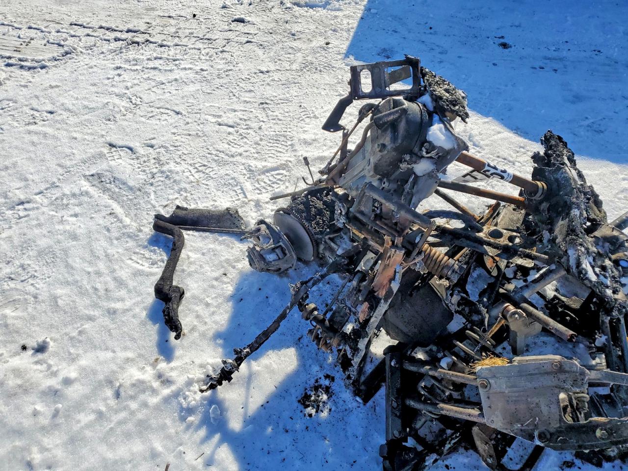 2000 ARCC Snowmobile VIN 4UF00SNW2YP209141 photo 6