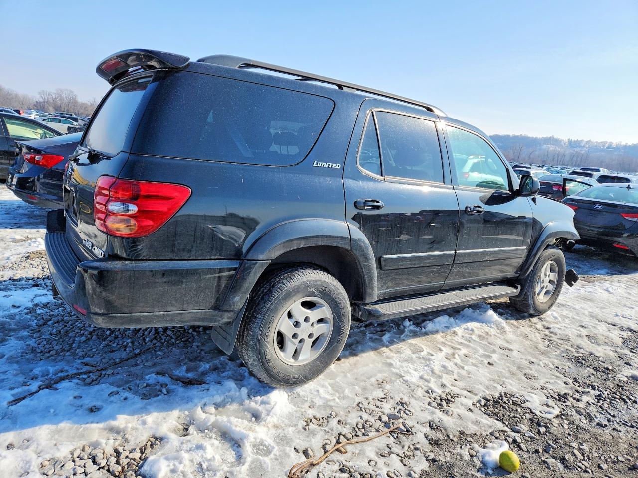 2002 Toyota Sequoia VIN 5TDBT48A92S131769 photo 3