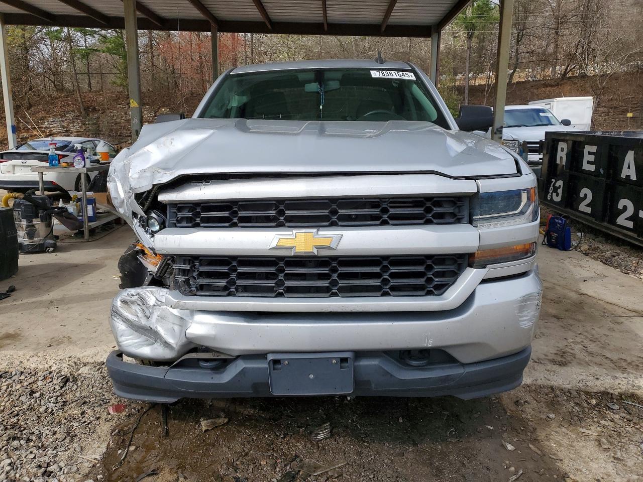 2018 Chevrolet All models VIN 1GCRCPECXJZ315461 photo 5