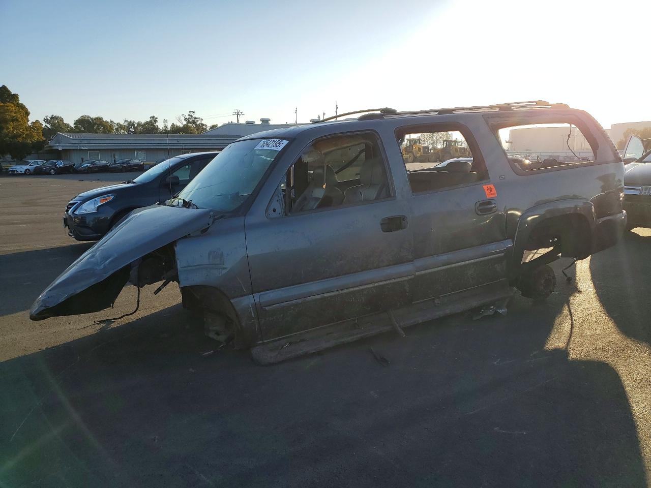 2001 Chevrolet Suburban VIN 3GNGK26U11G269370 photo 1