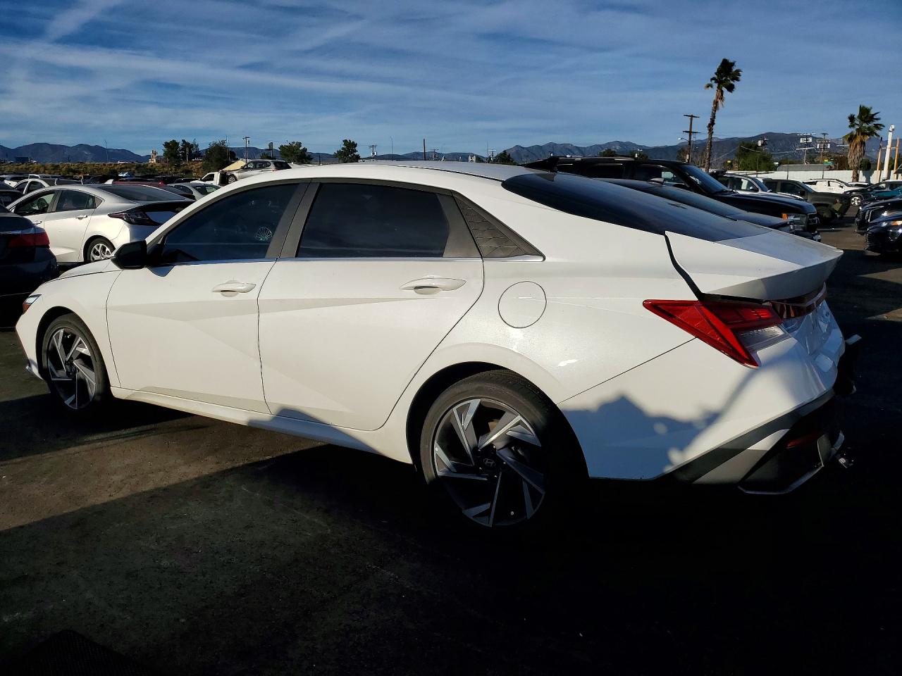 2025 Hyundai Elantra hybrid VIN KMHLN4DJ8SU129510 photo 2