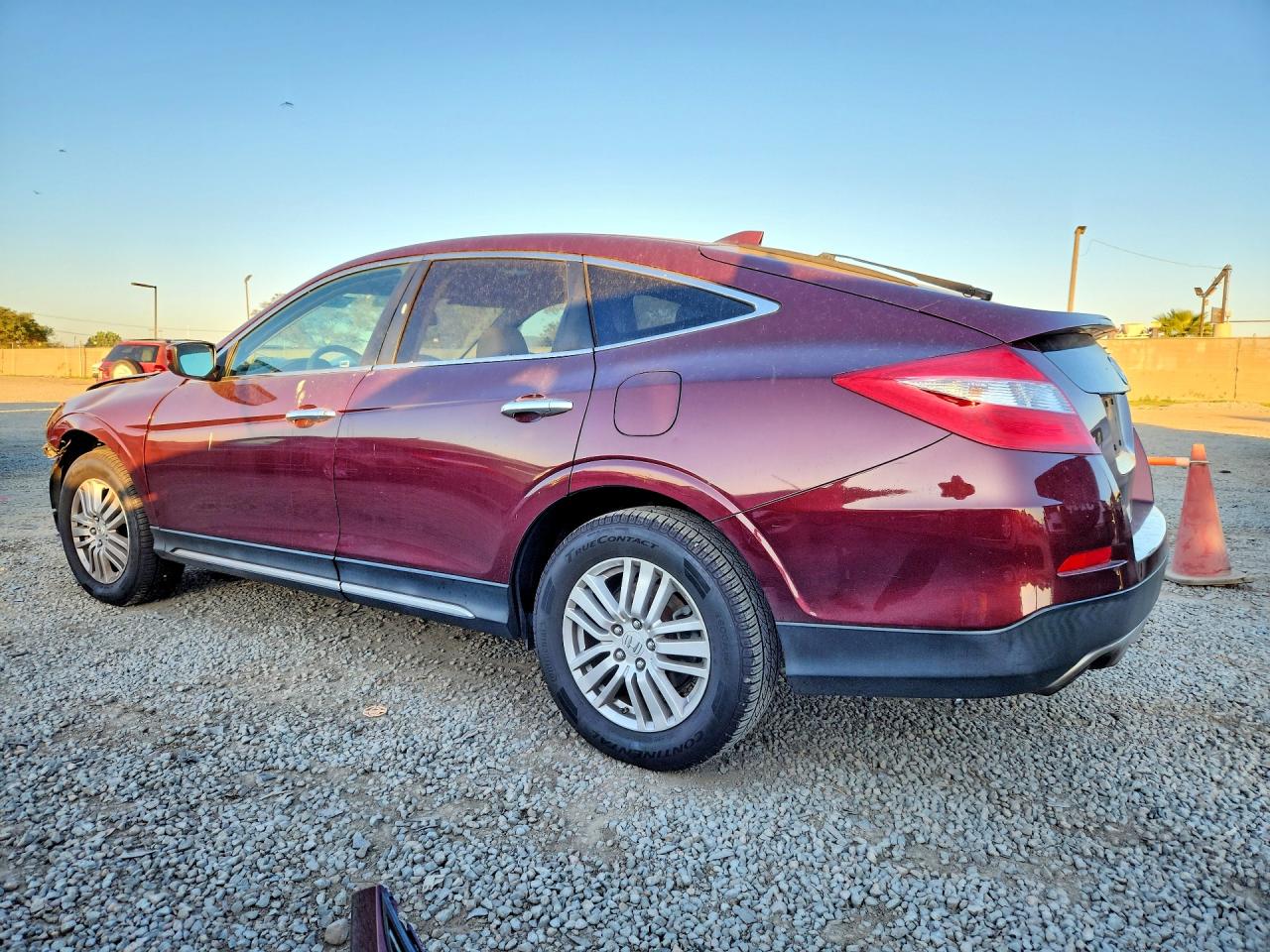 2015 Honda Crosstour VIN 5J6TF3H52FL001746 photo 2
