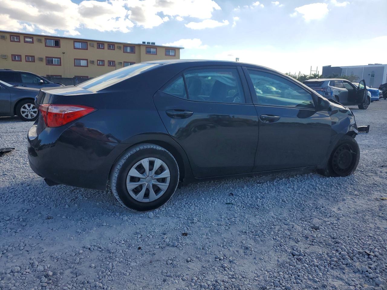 2017 Toyota Corolla VIN 2T1BURHE0HC916454 photo 3