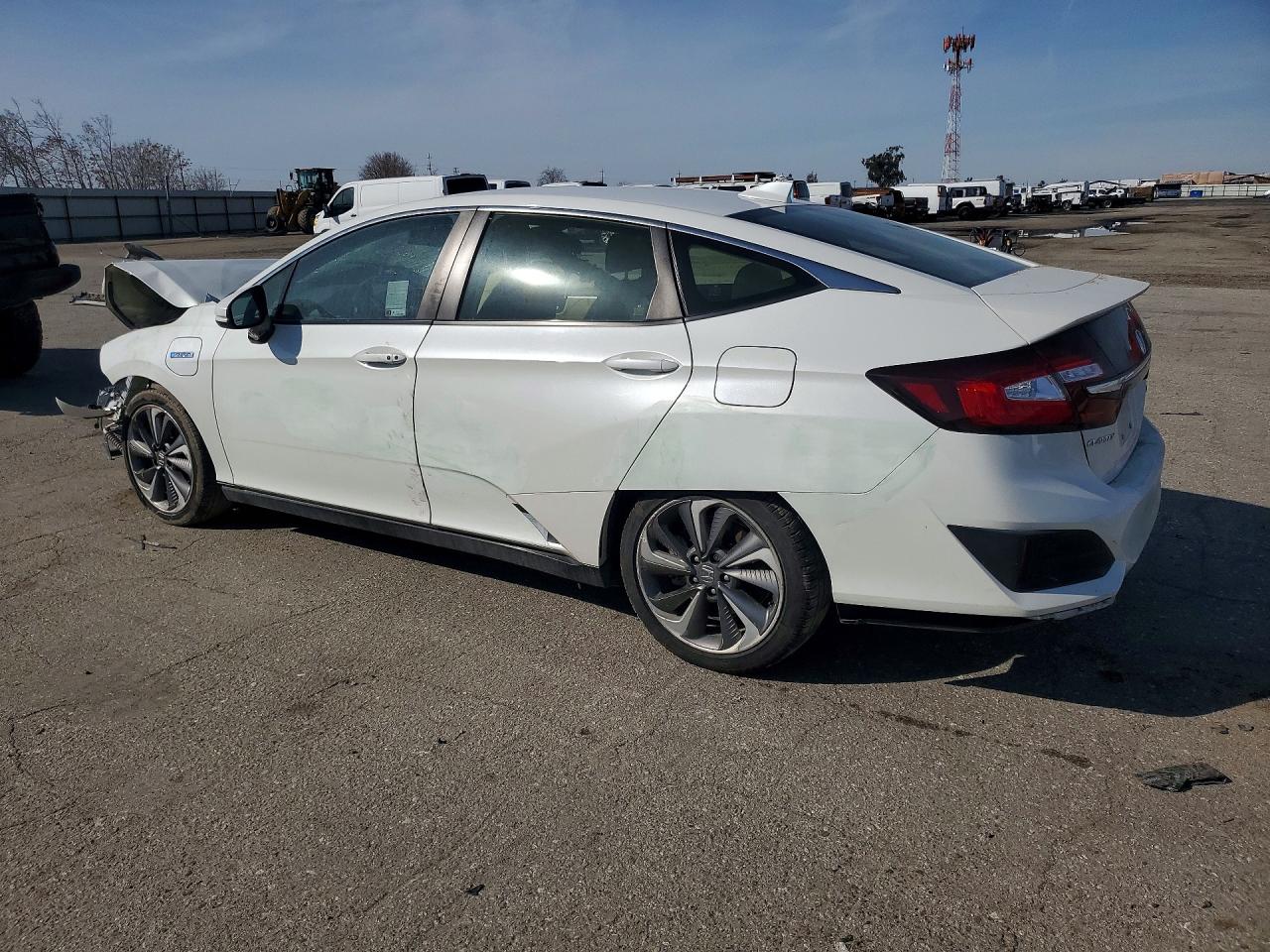 2020 Honda Clarity VIN JHMZC5F18LC001474 photo 2