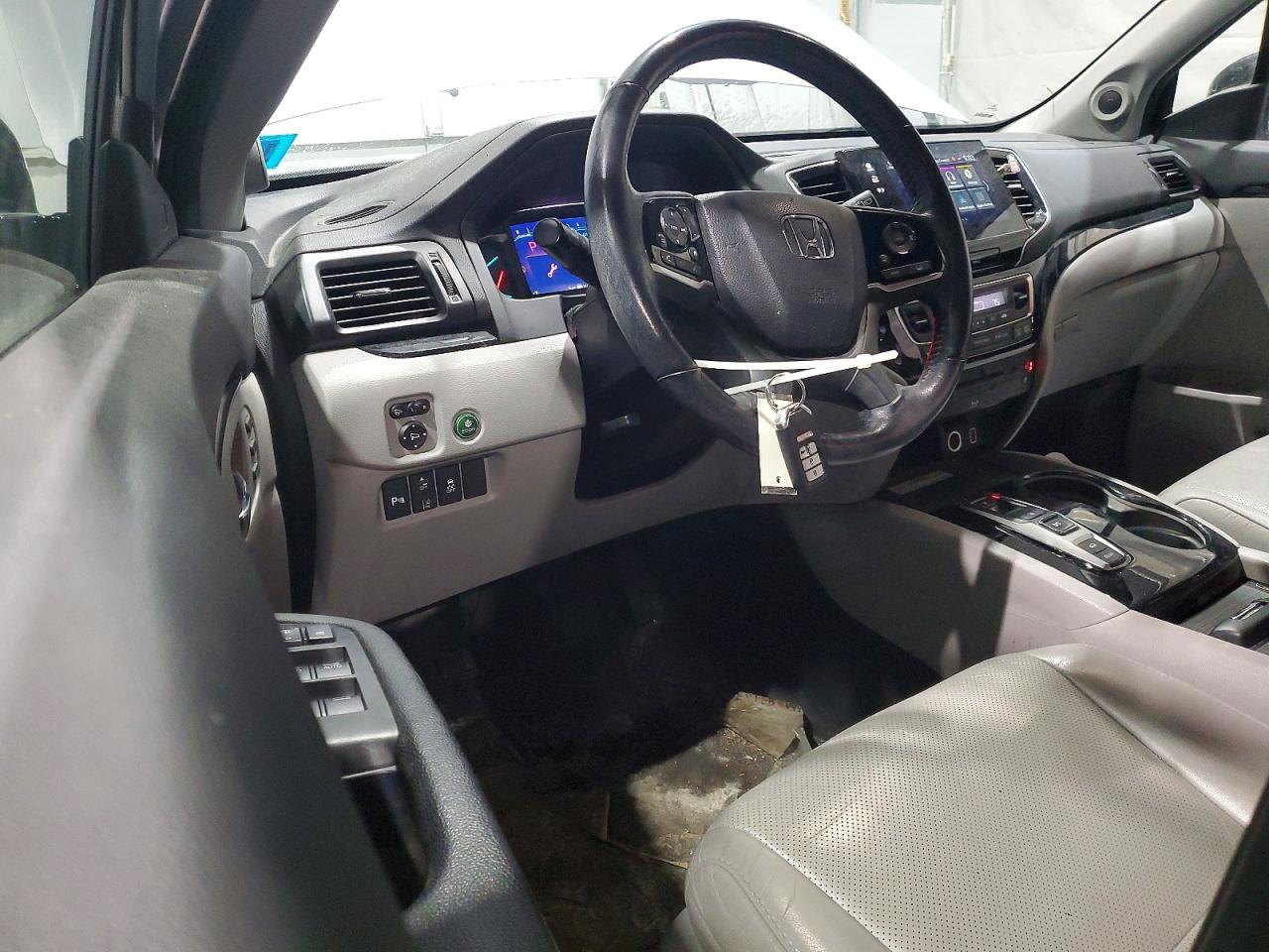 2020 Honda Pilot VIN 5FNYF6H04LB015406 photo 8