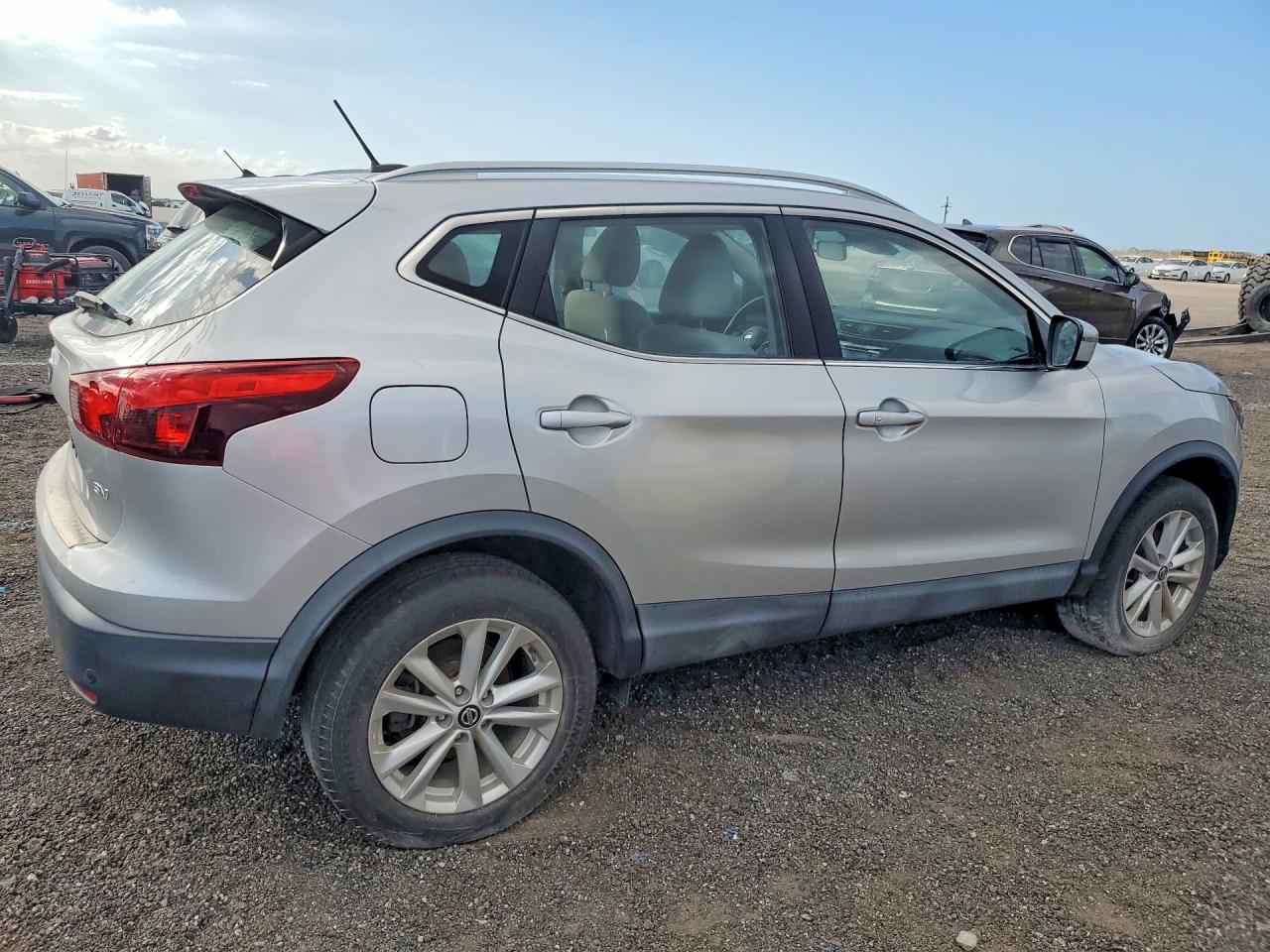 2019 Nissan Rogue VIN JN1BJ1CPXKW235514 photo 3