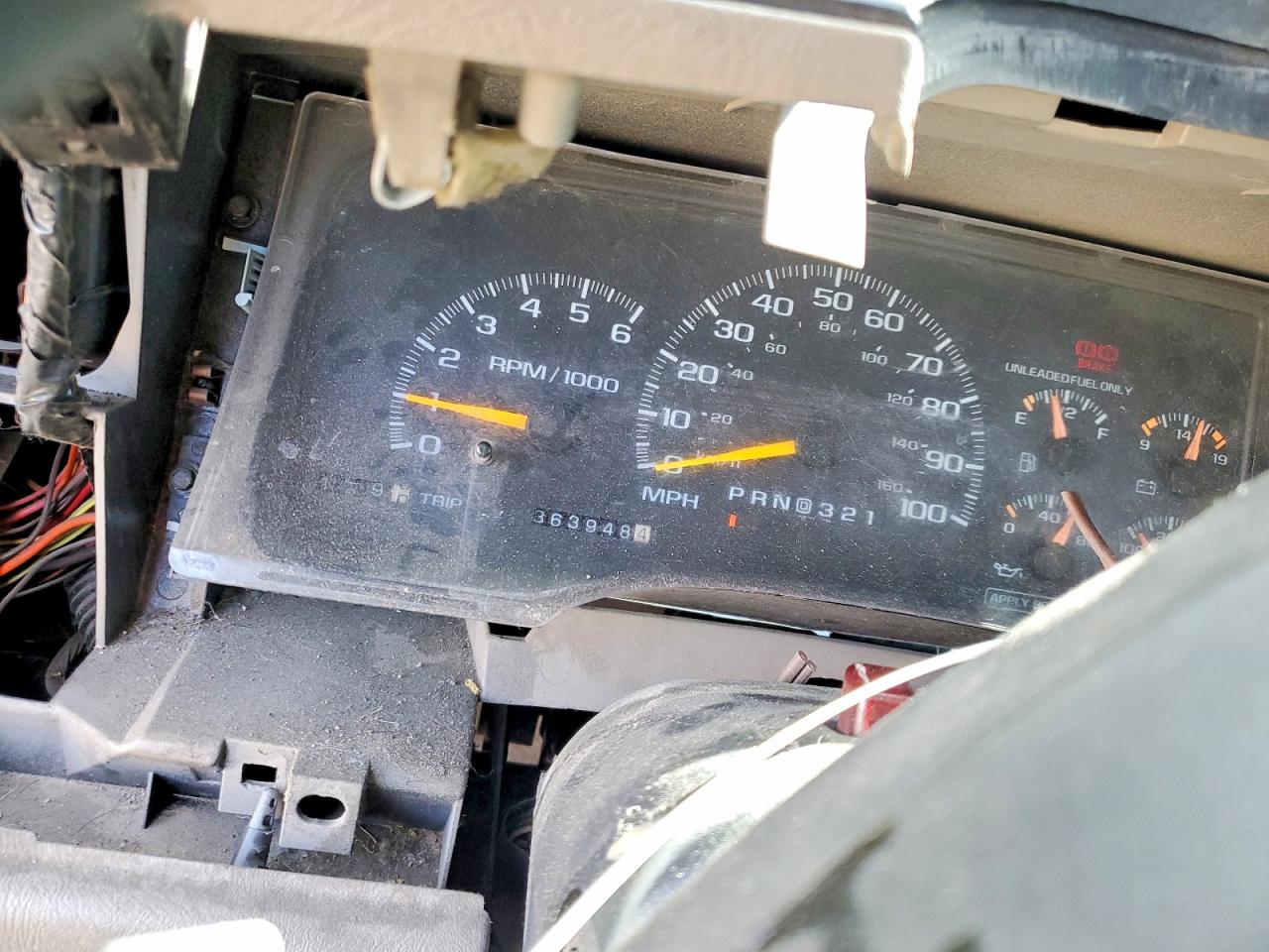 1998 Chevrolet Gmt VIN 2GCEK19R5W1242674 photo 9