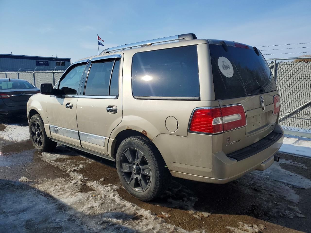 2007 Lincoln Navigator VIN 5LMFU28507LJ05486 photo 2