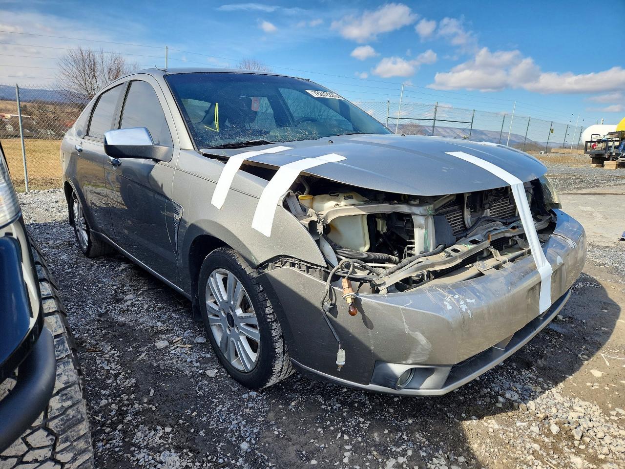 2008 Ford Focus VIN 1FAHP35NX8W251580 photo 4