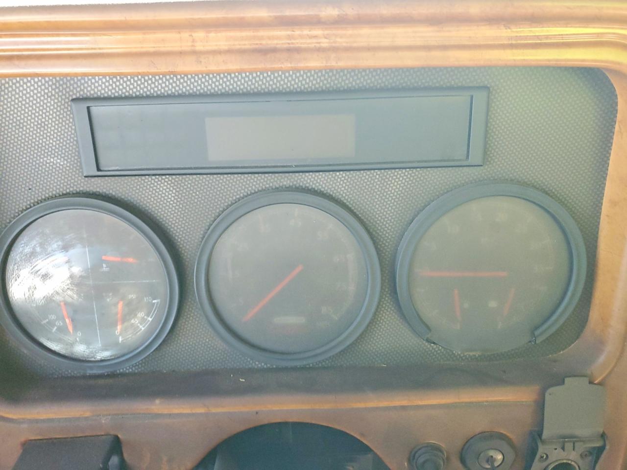 2008 FREIGHTLINER All other VIN 4UZAB2BS18CZ04194 photo 8