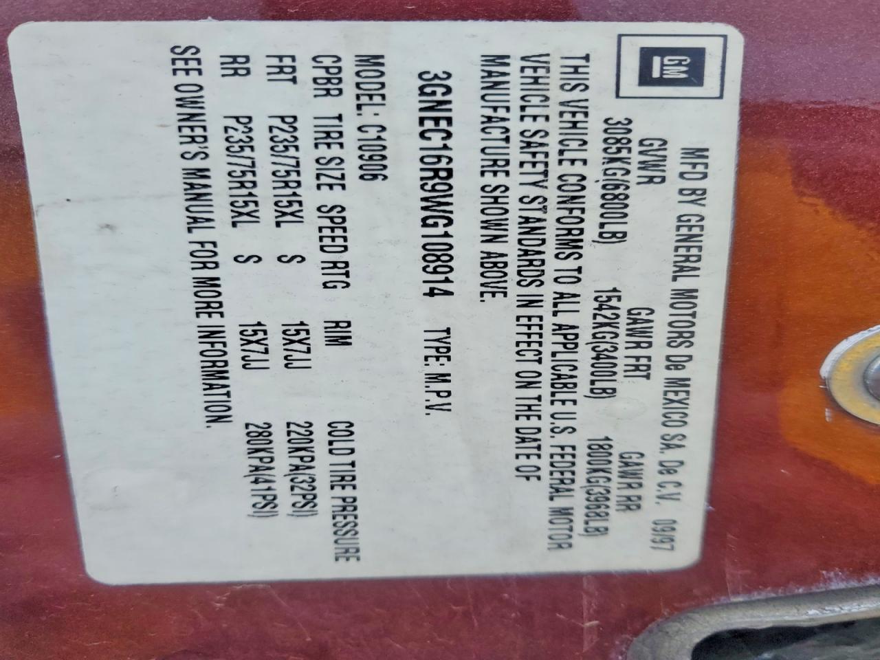 1998 Chevrolet Suburban VIN 3GNEC16R9WG108914 photo 12