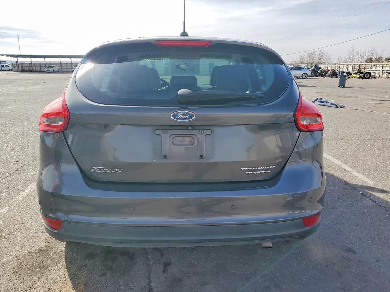 2015 Ford Focus VIN 1FADP3N20FL323664 photo 6