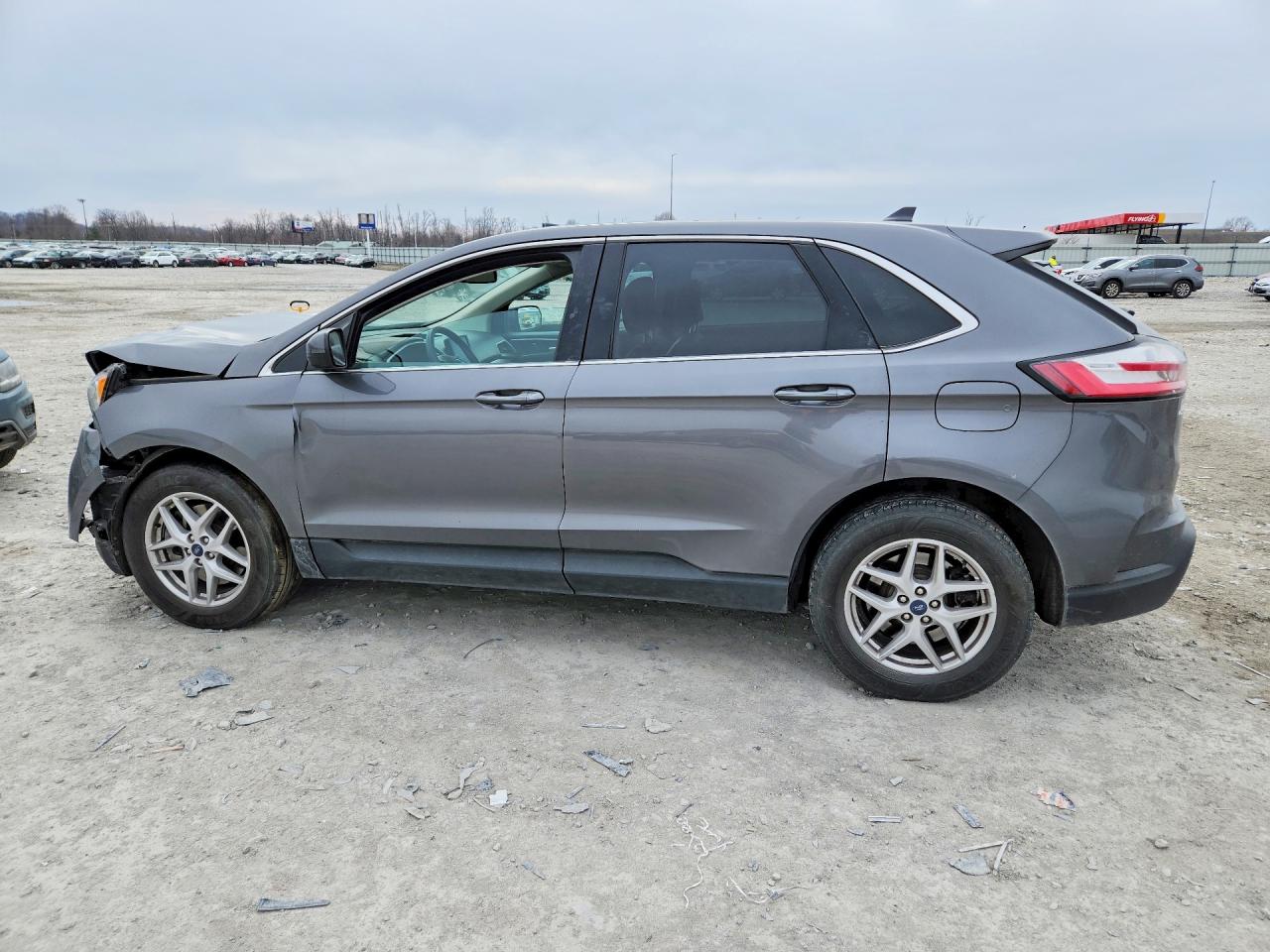 2021 Ford Edge VIN 2FMPK4J9XMBA50563 photo 2