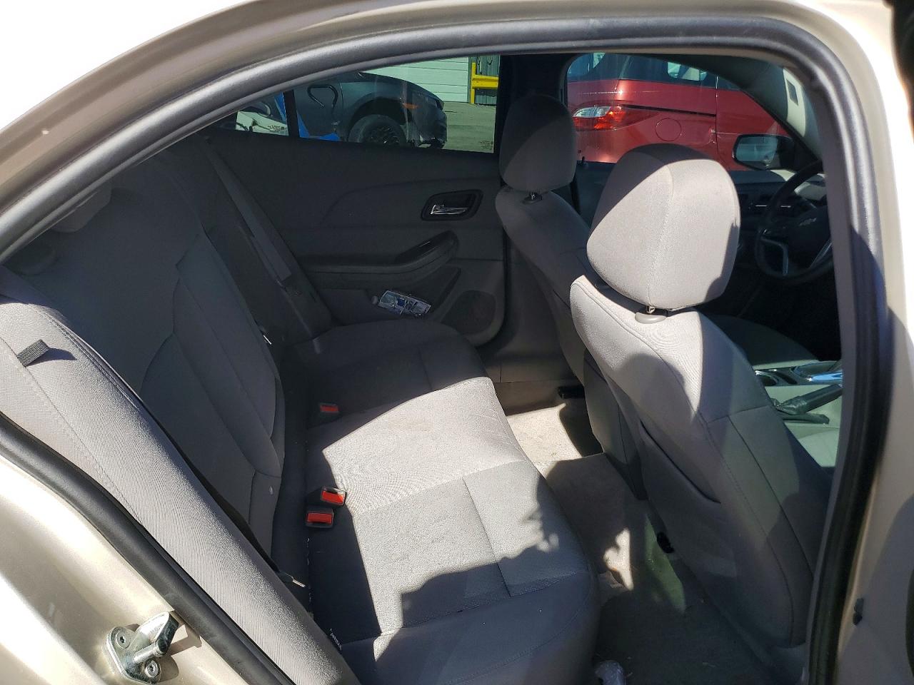 2015 Chev Malibu VIN 1G11B5SL6FF142077 photo 10
