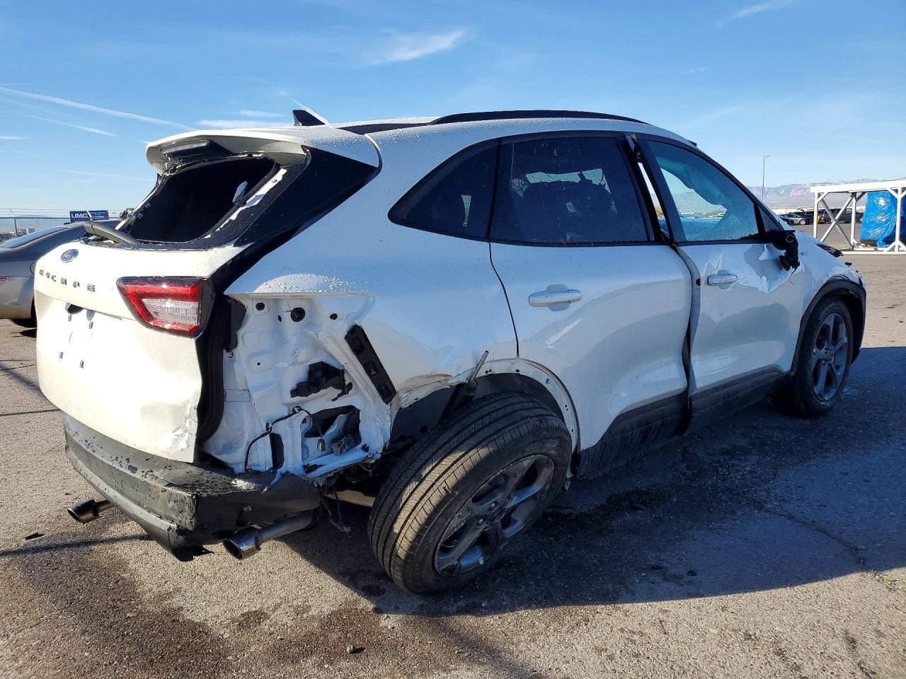 2026 Ford Escape VIN 1FMCU0MN4TUA32689 photo 3