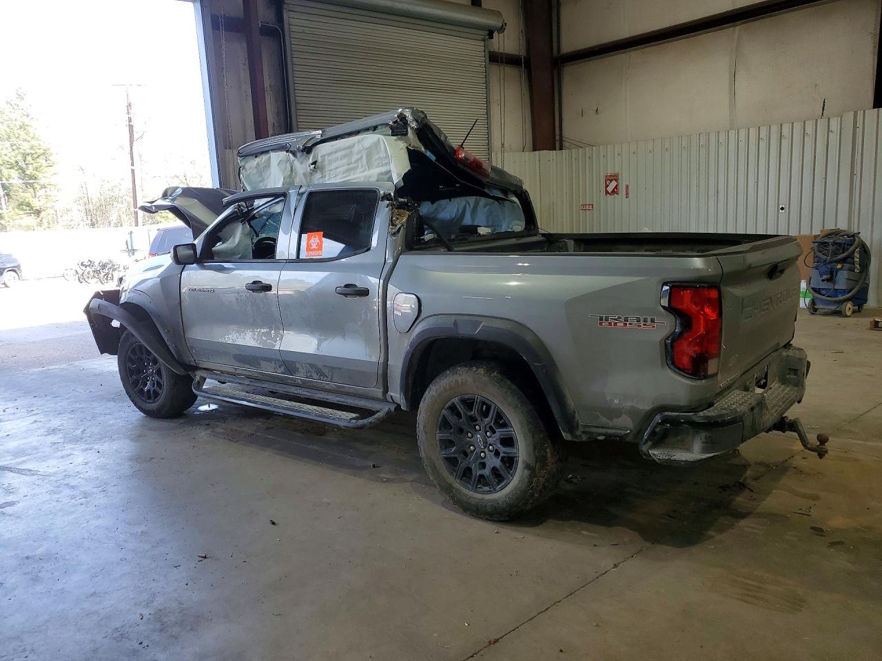 2024 Chevrolet Colorado t VIN 1GCPTEEK6R1171081 photo 2