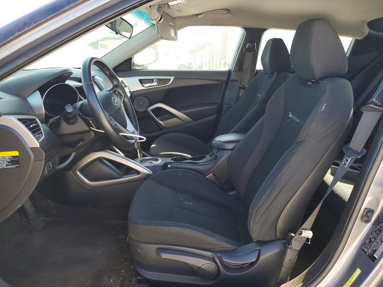 2017 Hyundai Veloster VIN KMHTC6AD0HU310495 photo 7