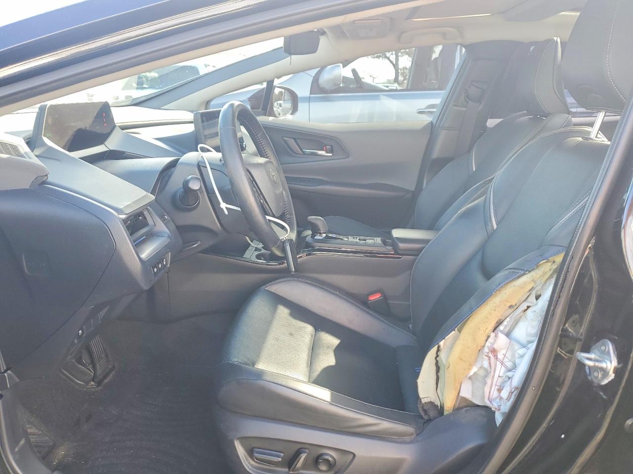 2023 Toyota Prius VIN JTDACAAUXP3002382 photo 7