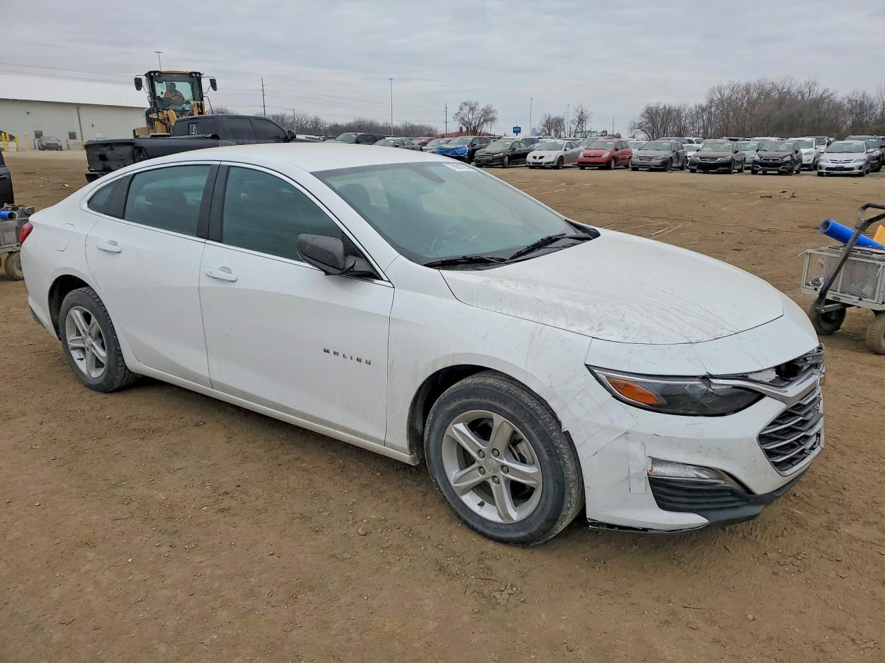 2020 Chev Malibu VIN 1G1ZB5ST8LF087503 photo 4