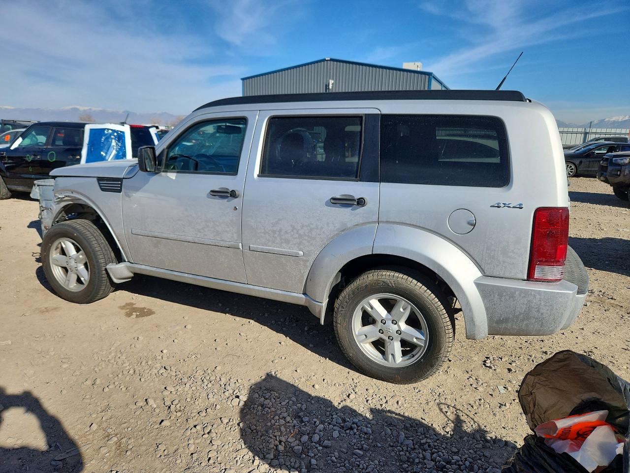 2011 Dodge Nitro VIN 1D4PU5GK0BW541320 photo 2