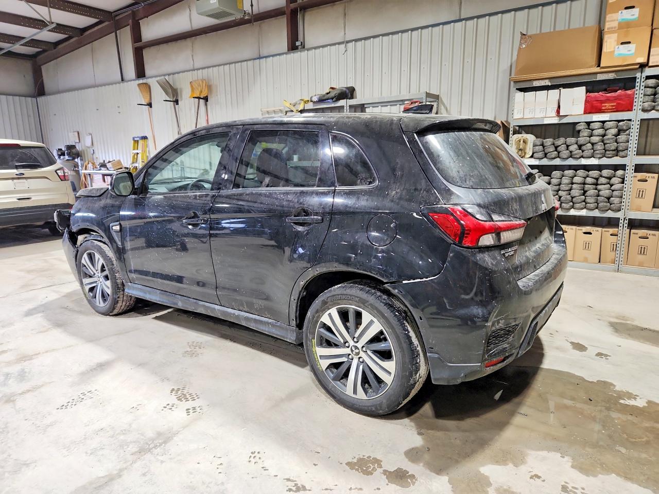 2021 Mitsubishi Outlander sport VIN JA4ARUAU7MU010021 photo 2