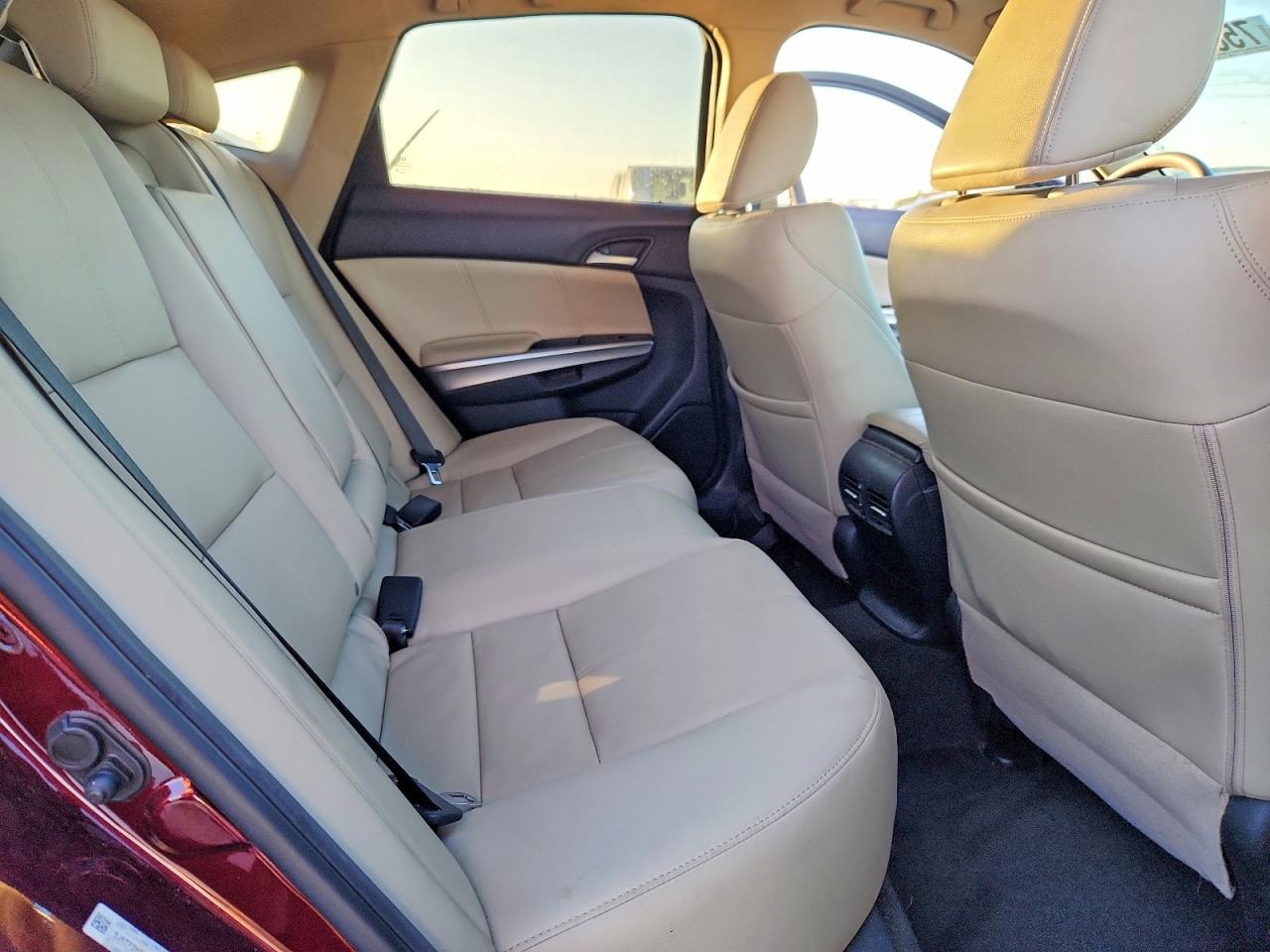 2015 Honda Crosstour VIN 5J6TF3H52FL001746 photo 11