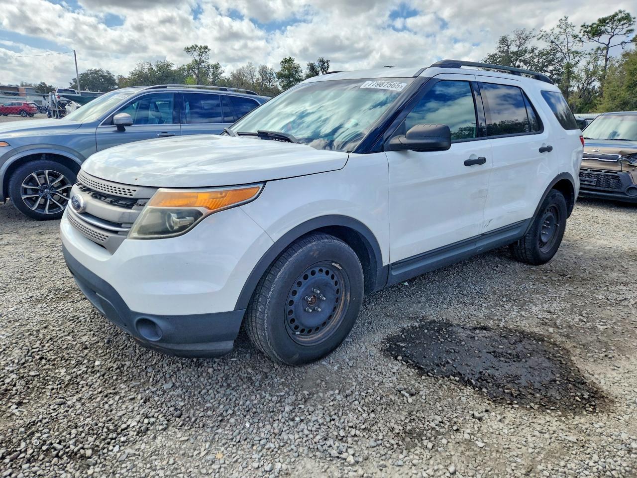 2013 Ford Explorer VIN 1FM5K7B89DGC62832 photo 1