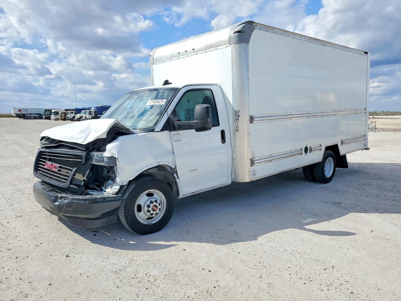 2021 GMC Savana VIN 7GZ37TC74MN013333 photo 1