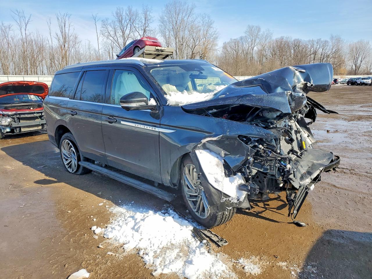 2025 Lincoln Navigator VIN 5LMJJ2LG8SEL11602 photo 4