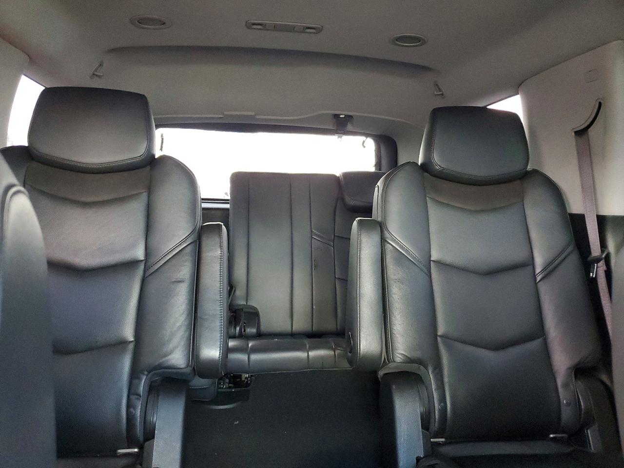 2016 Cadillac Escalade VIN 1GYS3CKJXGR390869 photo 10