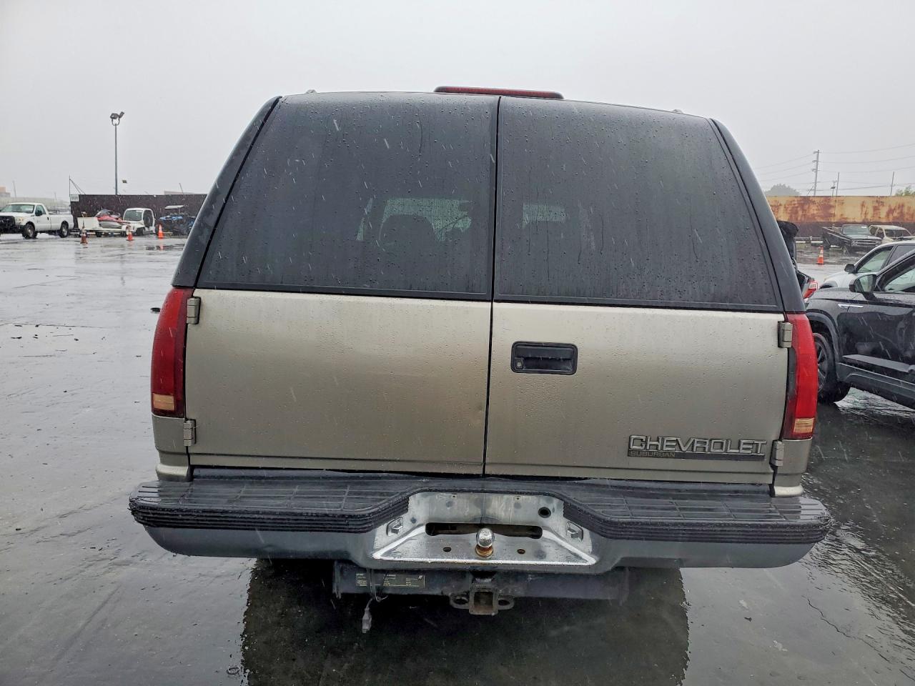 1999 CHEV Suburban VIN 3GNFK16R4XG215216 photo 6