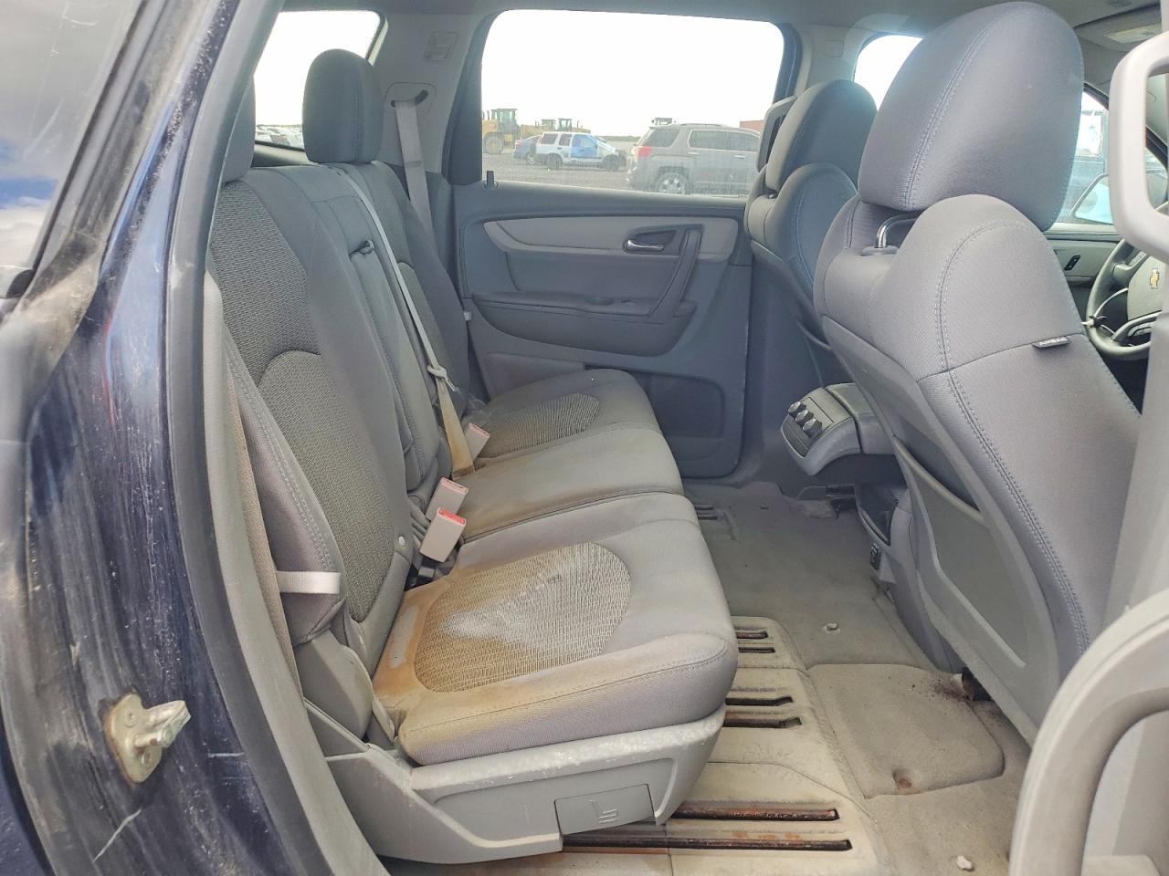 2015 Chevrolet Traverse VIN 1GNKRFED6FJ113457 photo 11