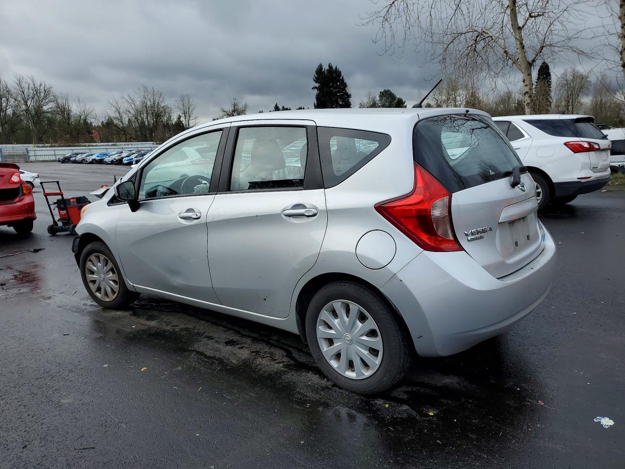 2015 NISS Versa VIN 3N1CE2CP6FL405555 photo 2