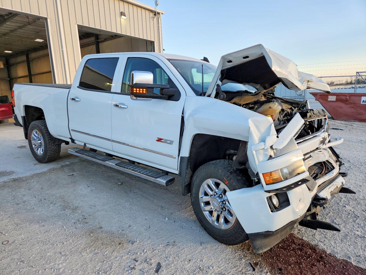 2019 Chevrolet All models VIN 1GC1KWEG7KF264145 photo 4