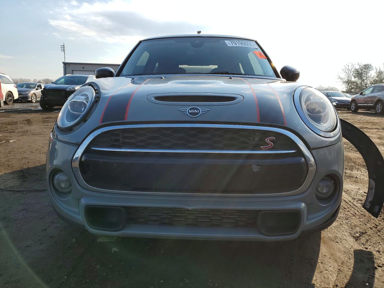 2021 MINI Cooper VIN WMWXR5C05M2N51562 photo 5