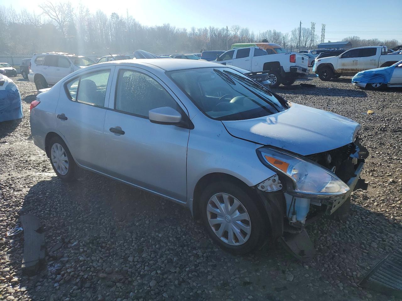 2017 NISS Versa VIN 3N1CN7AP7HL858313 photo 4