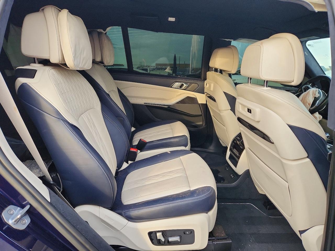 2020 BMW X7 VIN 5UXCW2C0XL0E74708 photo 11