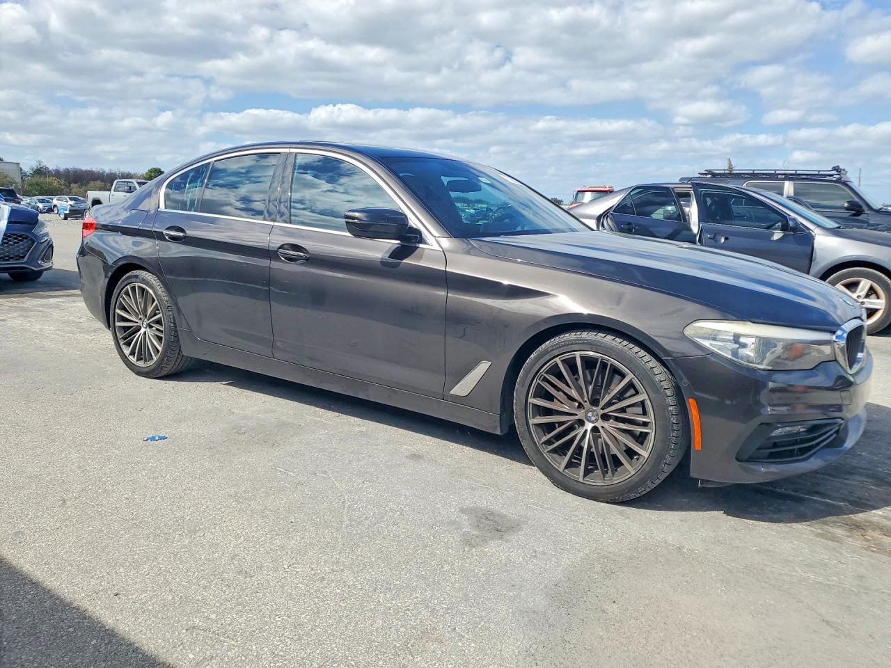 2017 BMW 5 series VIN WBAJA5C30HG896479 photo 4