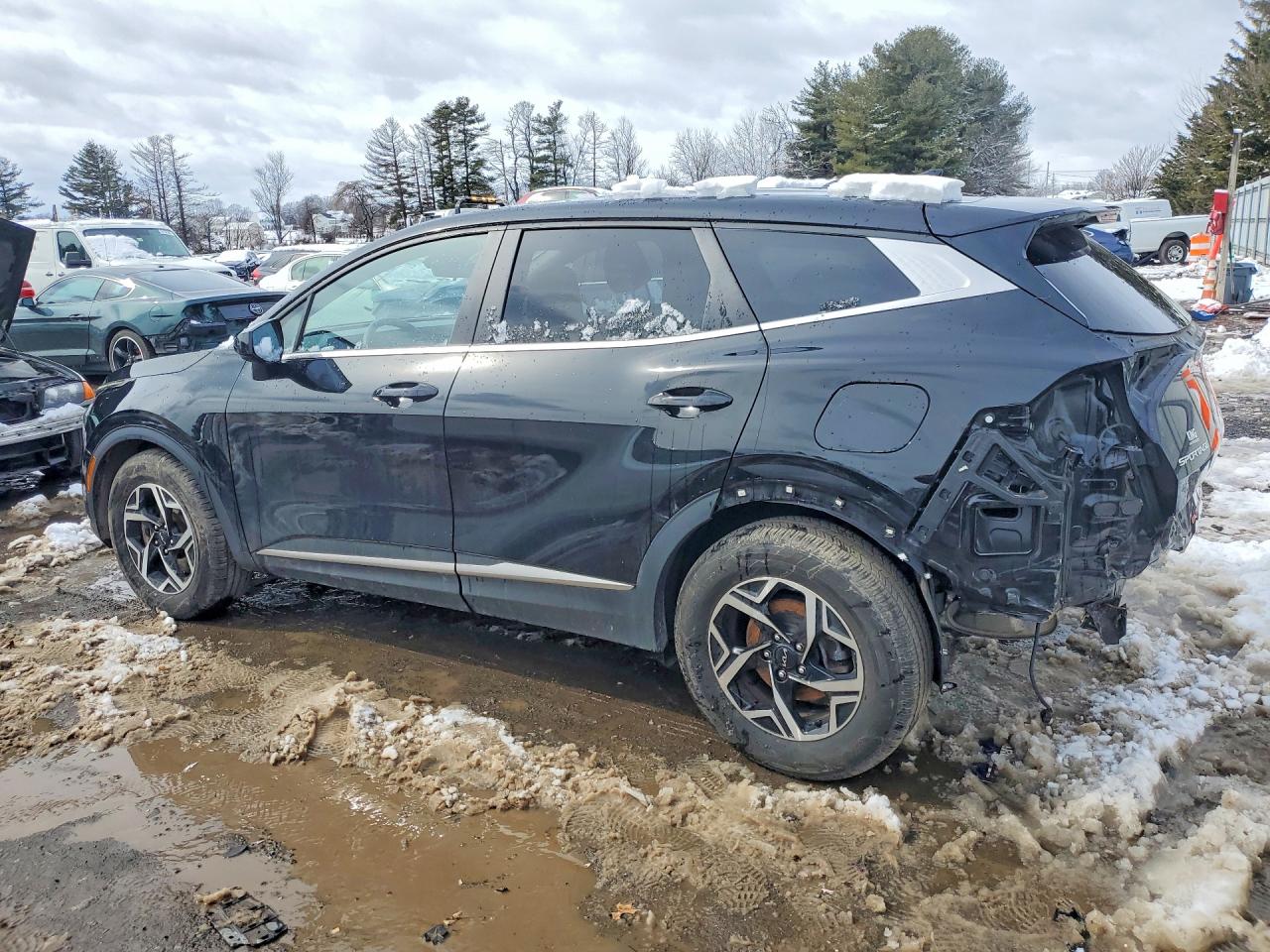 2023 Kia Sportage VIN KNDPU3AF0P7042564 photo 2