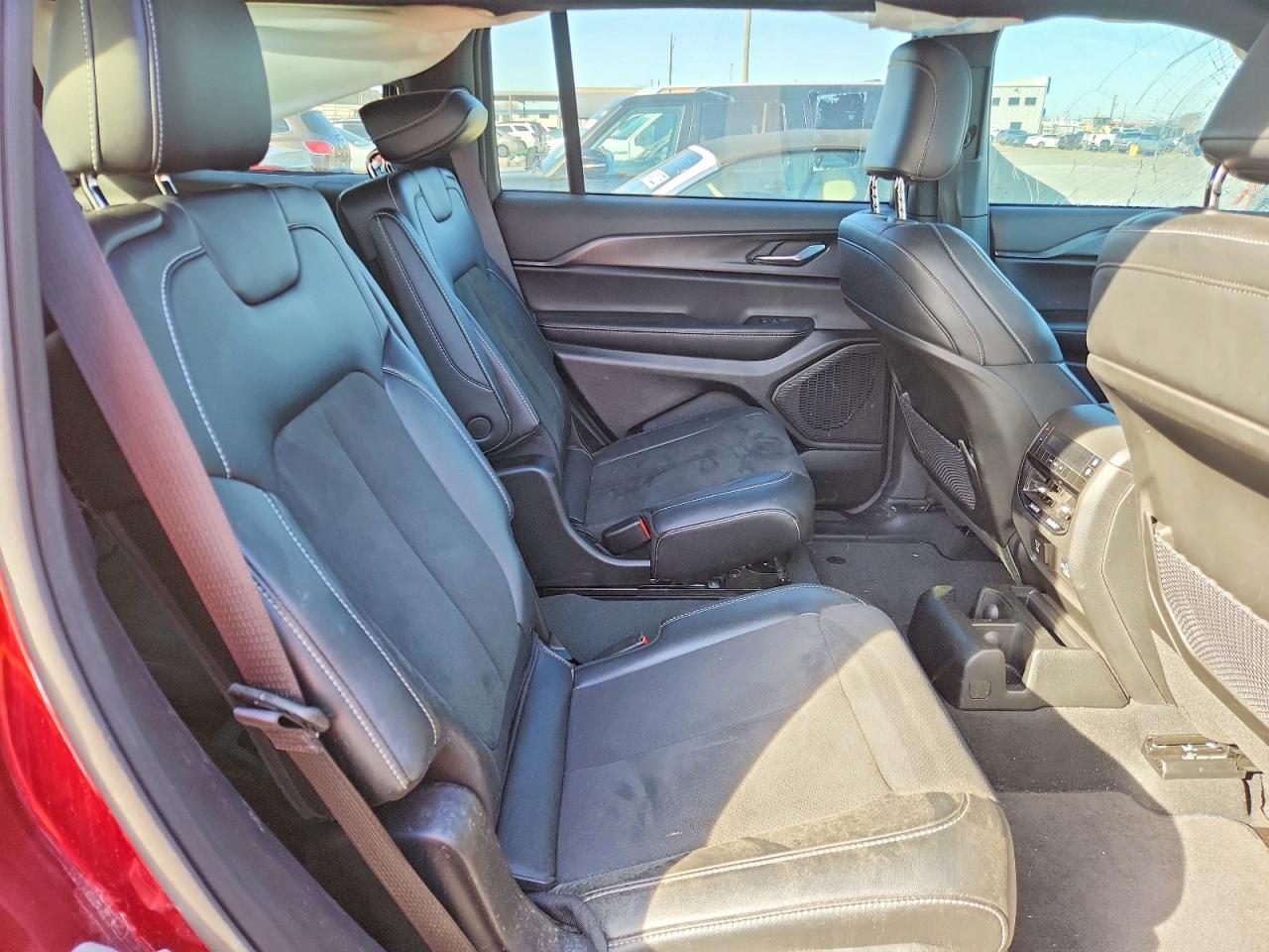 2025 Jeep Grand cher VIN 1C4RJJAG6S8697491 photo 10