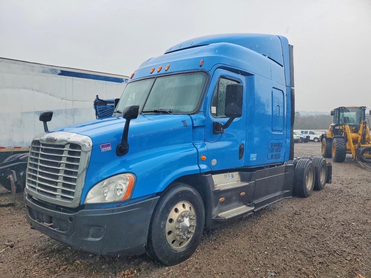 2014 FREIGHTLINER All other VIN 1FUJGLDV3ELFW0331 photo 2