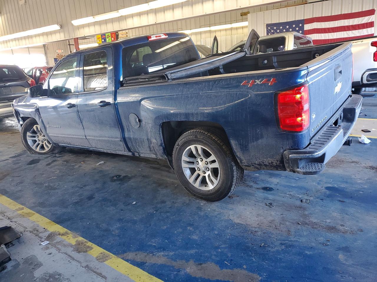 2019 CHEVROLET All models VIN 2GCVKPEC3K1207968 photo 2