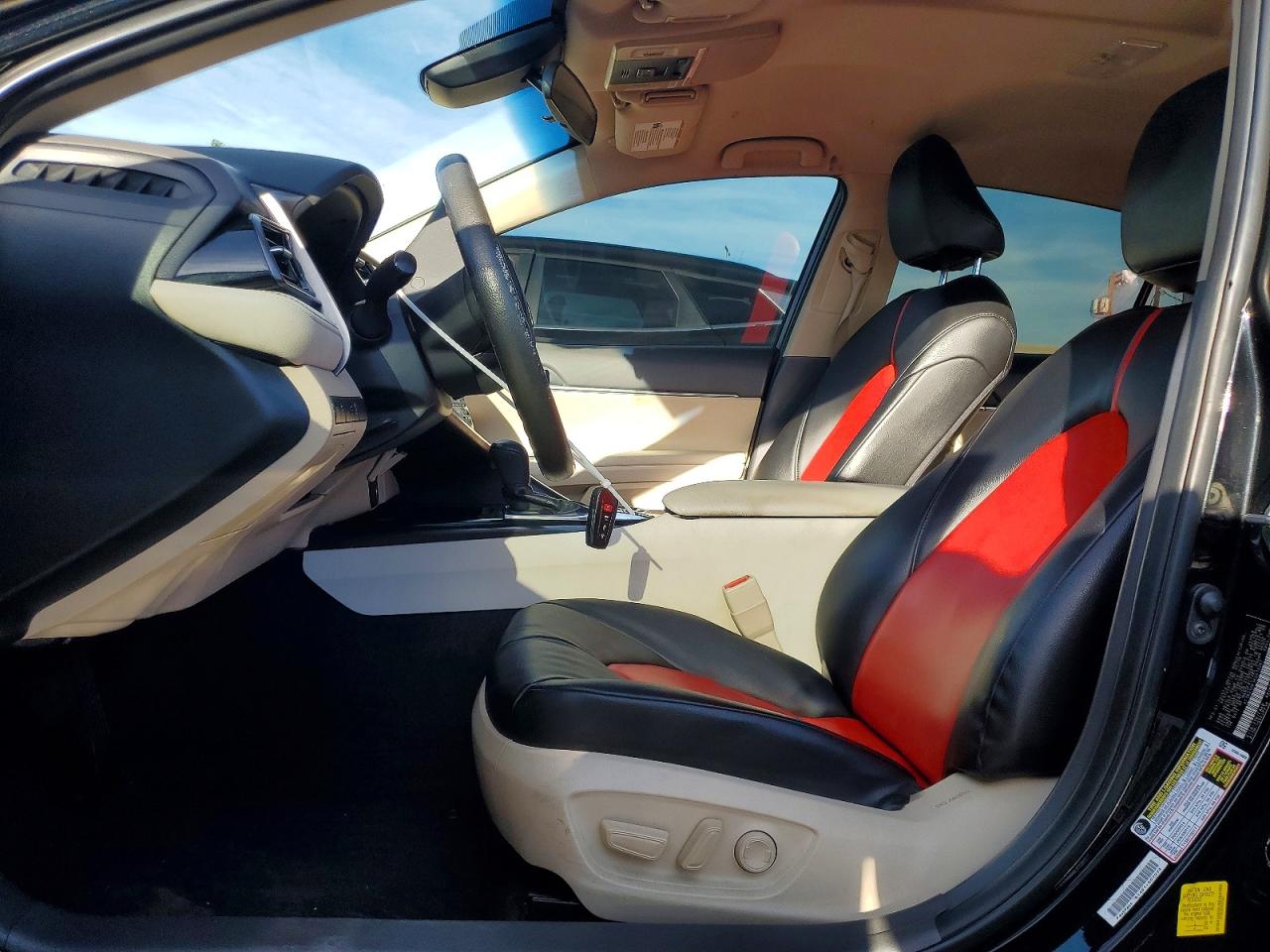 2019 Toyota Camry sola VIN 4T1B31HK1KU515267 photo 7